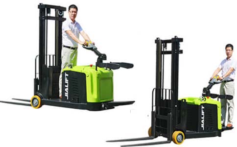 站駕平衡重電動(dòng)叉車(chē)“雙駕駛模式”的創(chuàng  )新設計