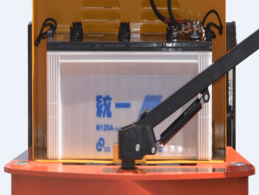 半電動(dòng)堆高叉車(chē)統一蓄電池-沈陽(yáng)興隆瑞